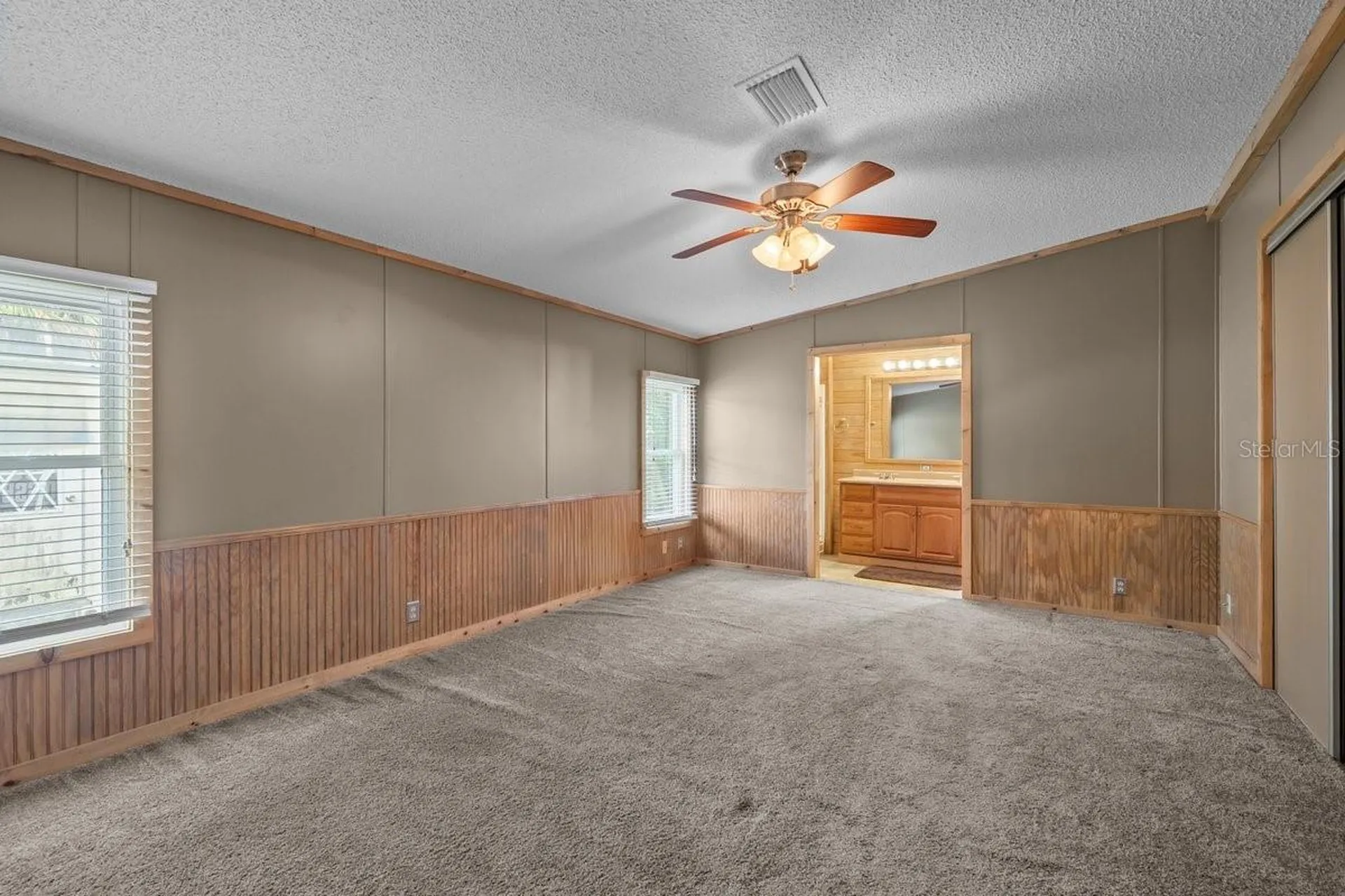 41 Scott Street Welaka FL 32193