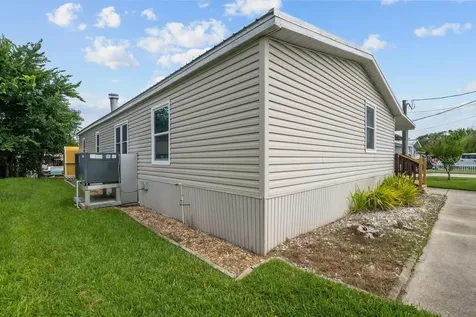 41 Scott Street Welaka FL 32193