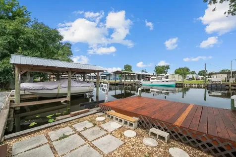 41 Scott Street Welaka FL 32193