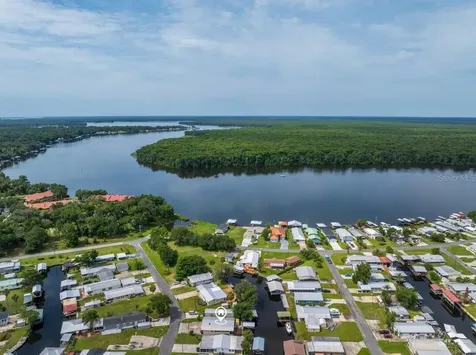41 Scott Street Welaka FL 32193