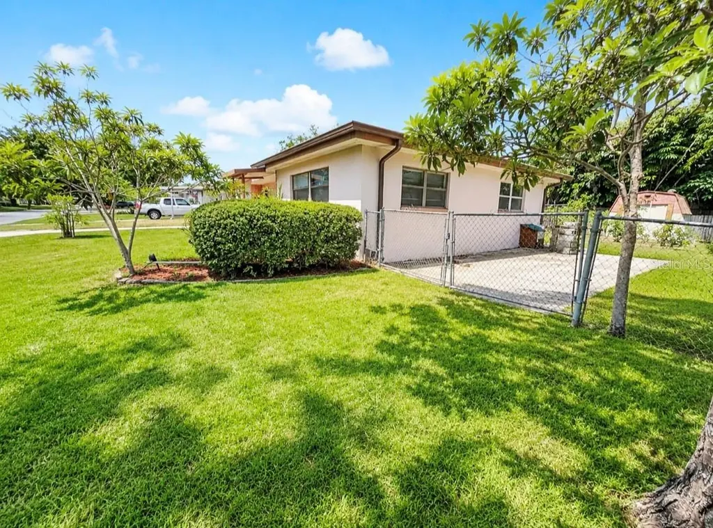 164 Pinewood Avenue Clearwater FL 33765
