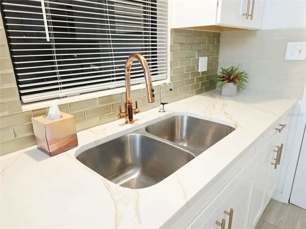 164 Pinewood Avenue Clearwater FL 33765