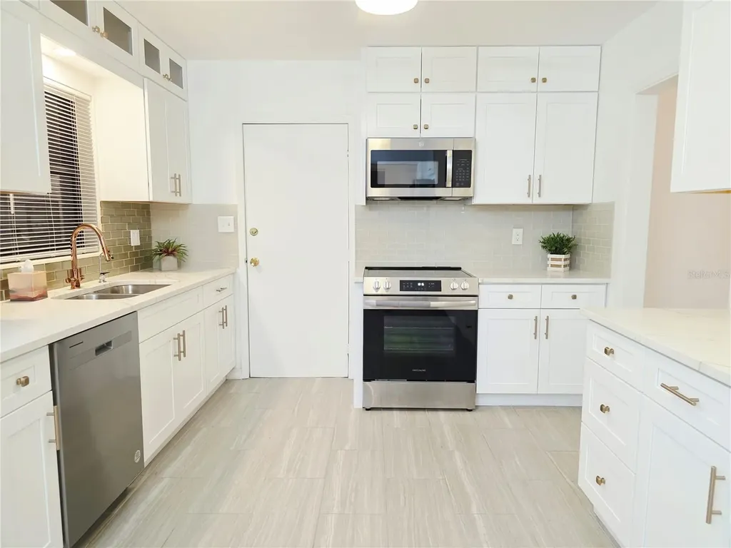 164 Pinewood Avenue Clearwater FL 33765