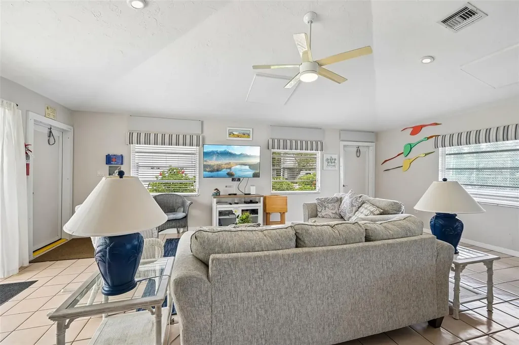 1041 Capri Isles Boulevard Venice FL 34292