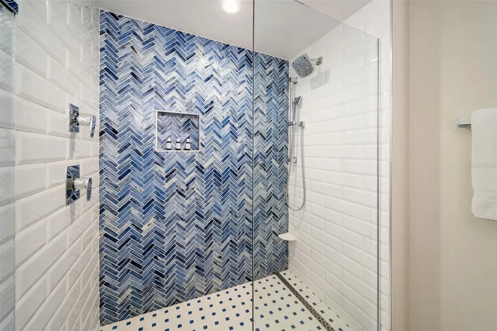210 Sands Point Road Longboat Key FL 34228