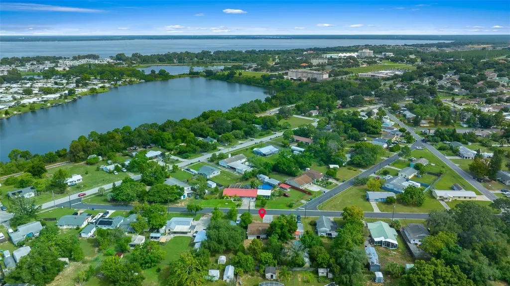 1300 Sherman Avenue Tavares FL 32778