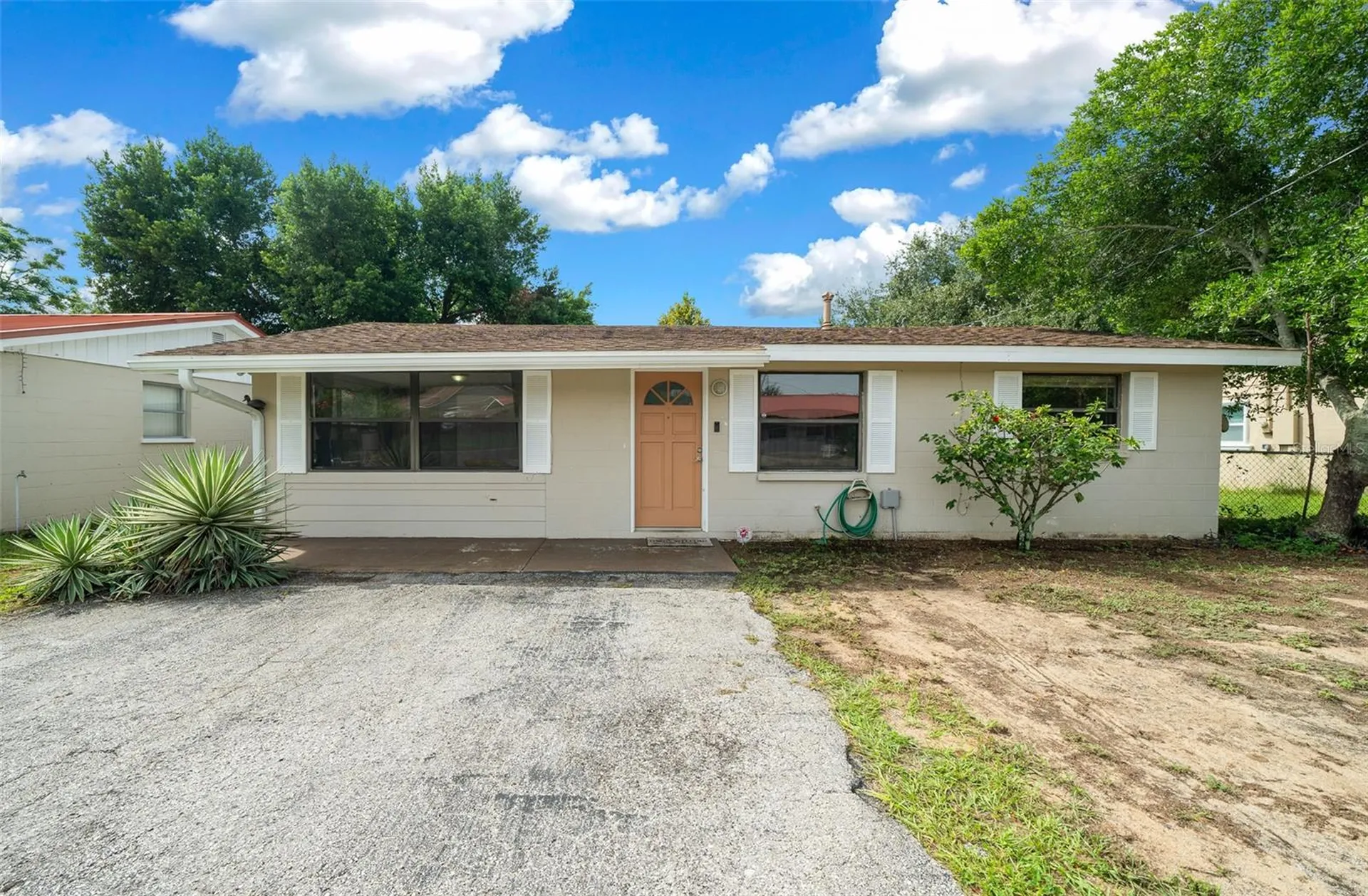 1300 Sherman Avenue Tavares FL 32778