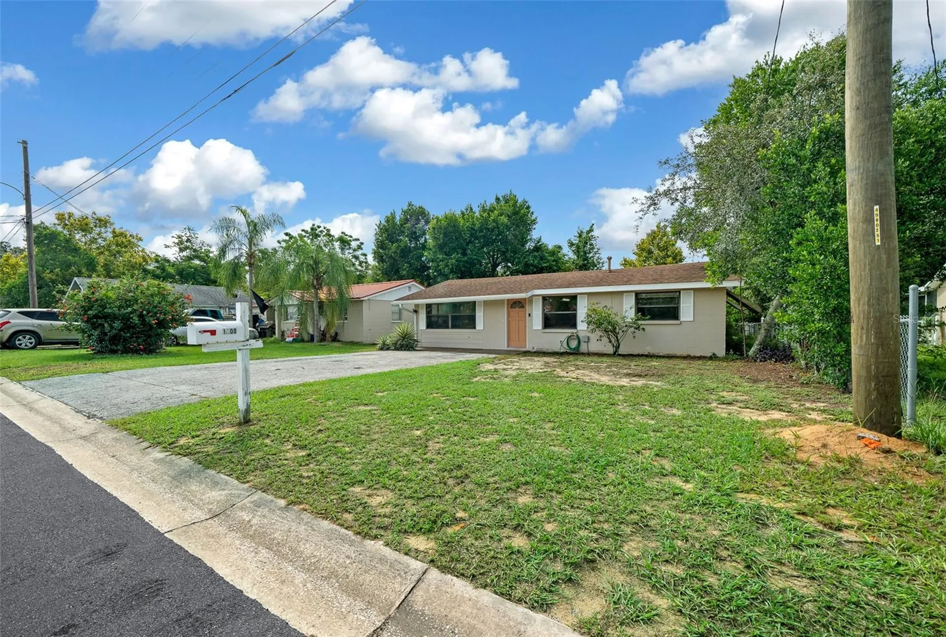 1300 Sherman Avenue Tavares FL 32778