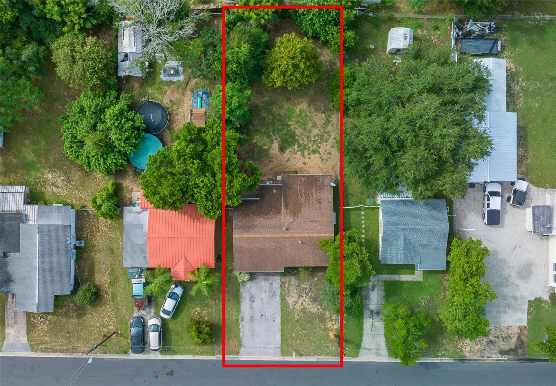 1300 Sherman Avenue Tavares FL 32778