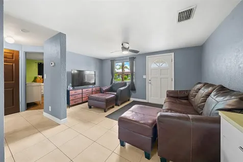 1300 Sherman Avenue Tavares FL 32778
