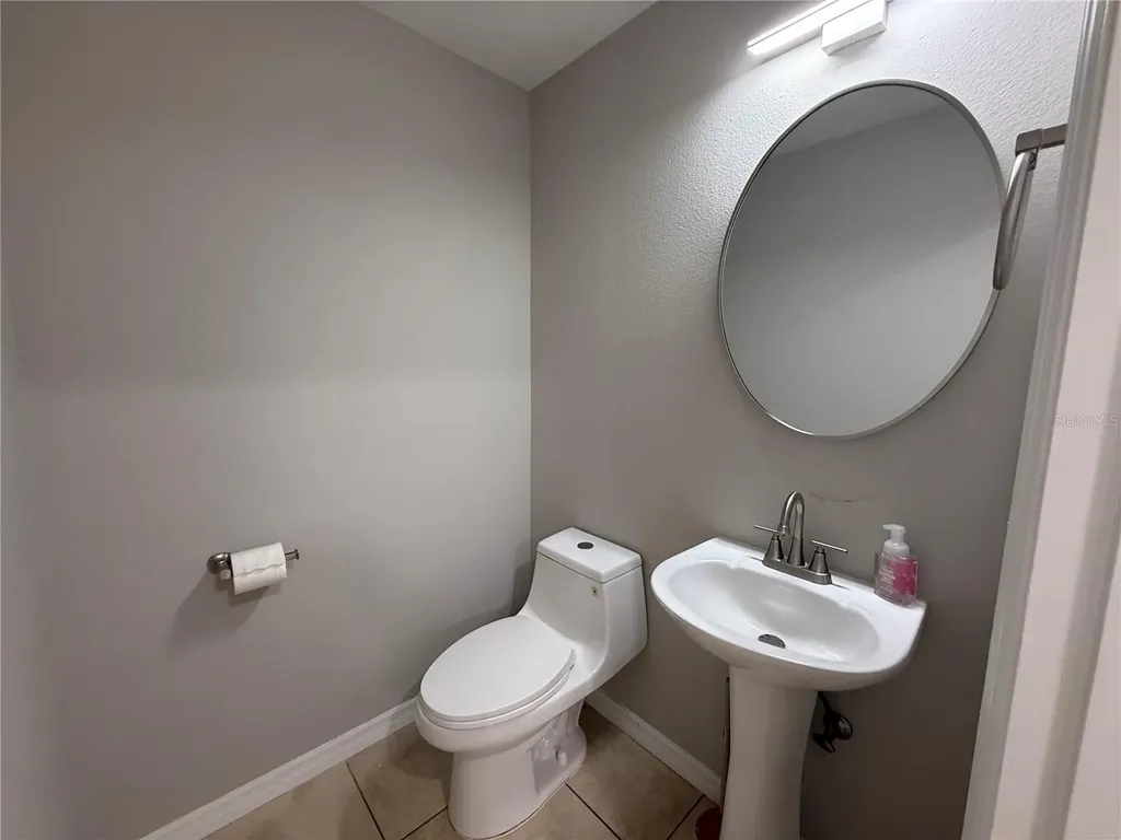 2907 W Chestnut Street Tampa FL 33607