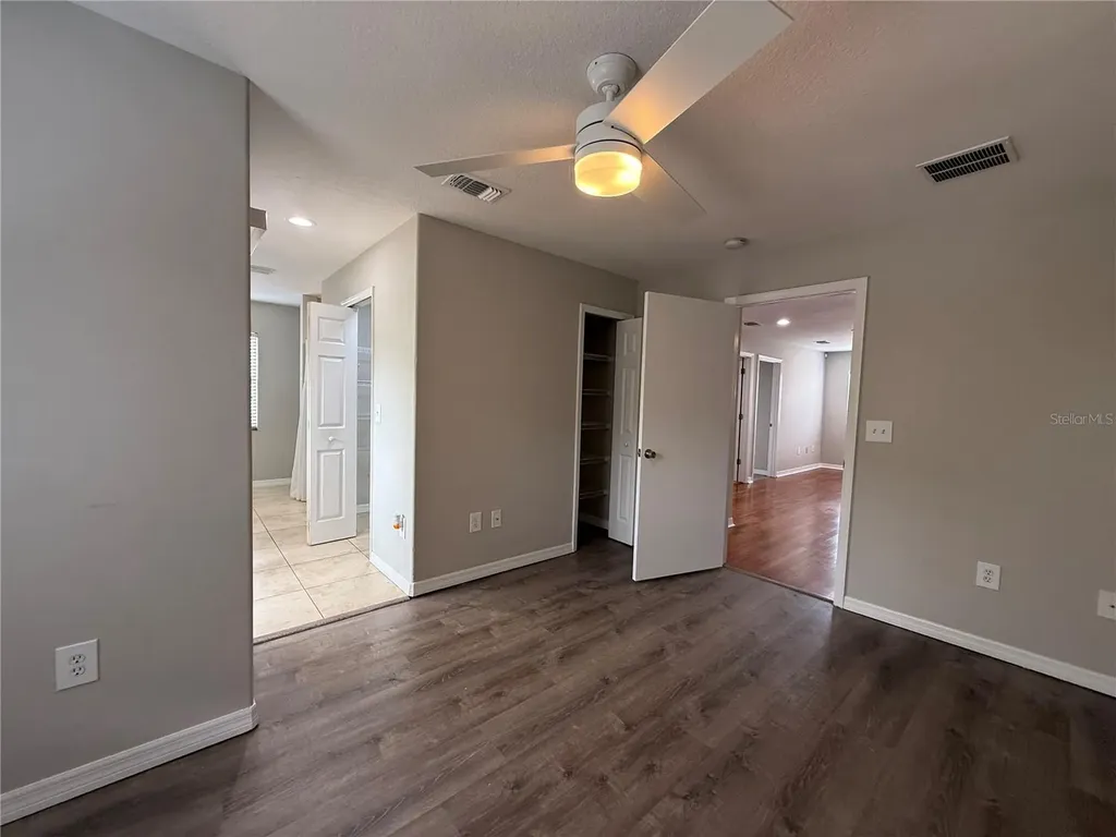 2907 W Chestnut Street Tampa FL 33607