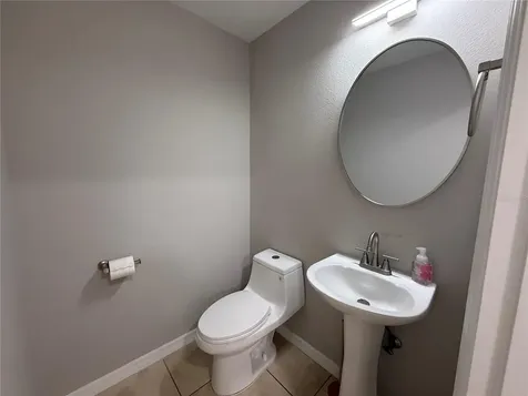 2907 W Chestnut Street Tampa FL 33607