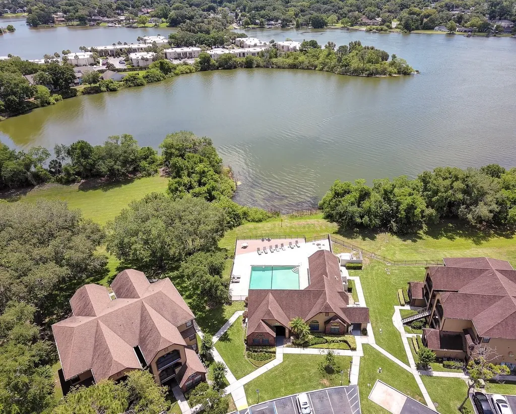 420 Forestway Circle Altamonte Springs FL 32701