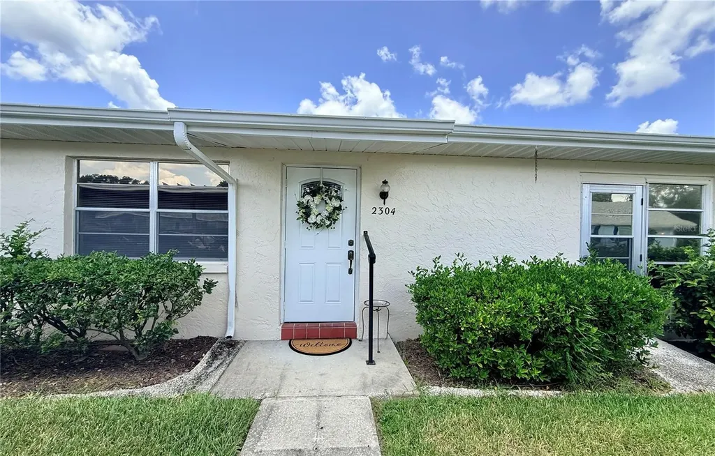 2304 Glenmore Circle Sun City Center FL 33573