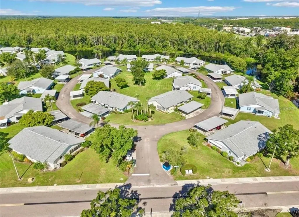 2304 Glenmore Circle Sun City Center FL 33573
