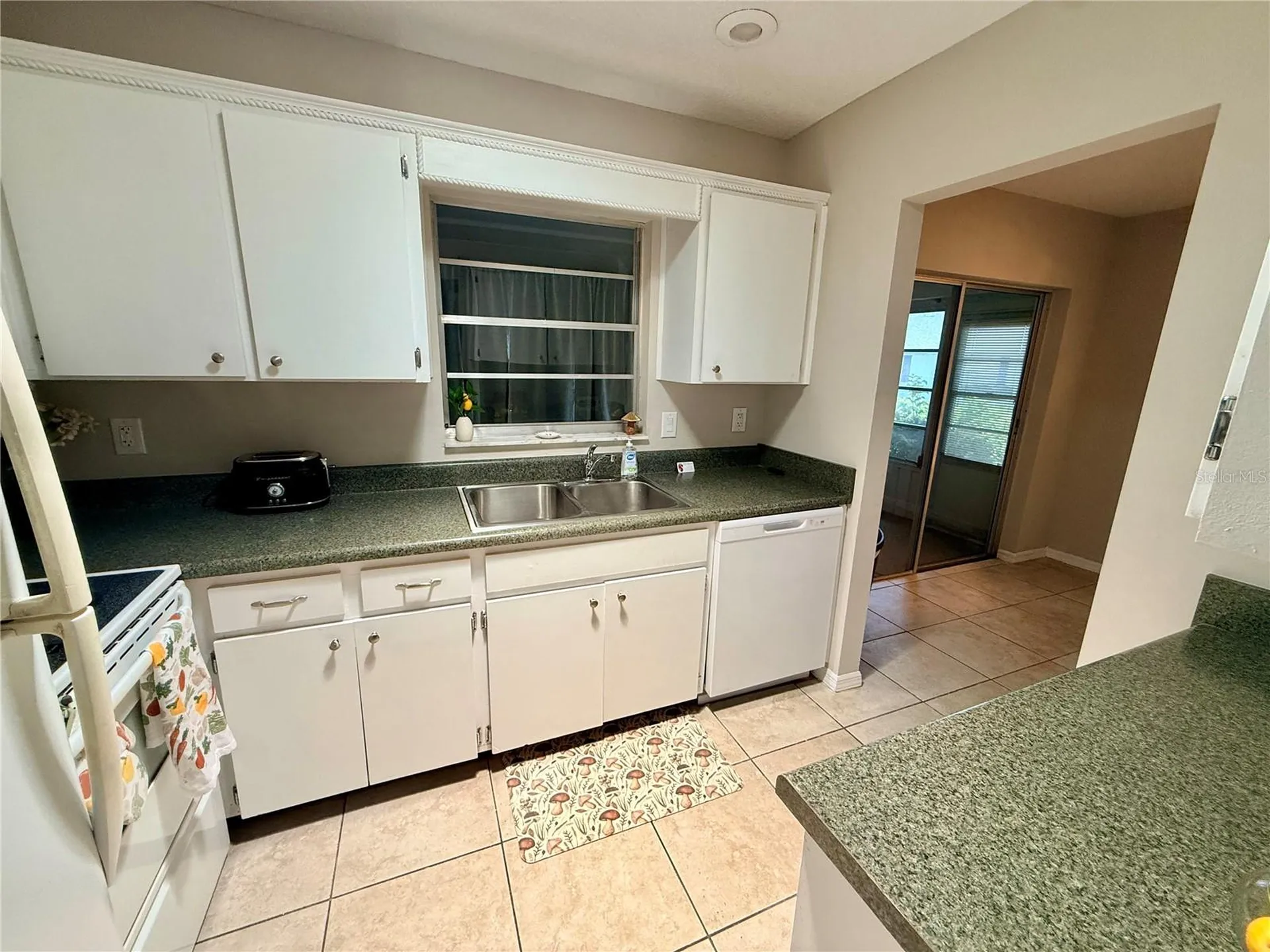 2304 Glenmore Circle Sun City Center FL 33573