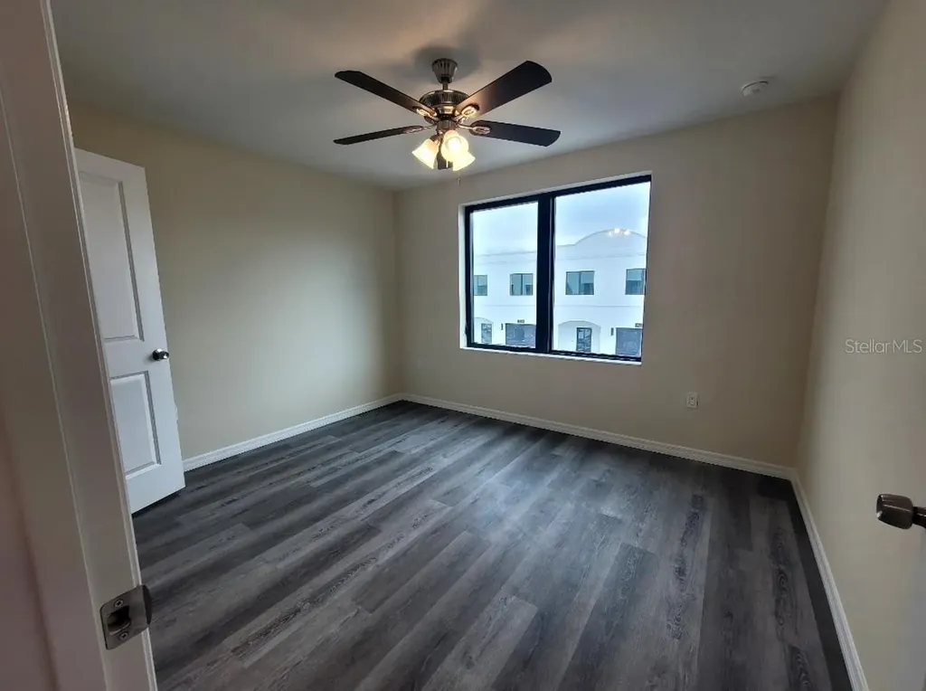 4351 Cambio Gardens Court Tampa FL 33610