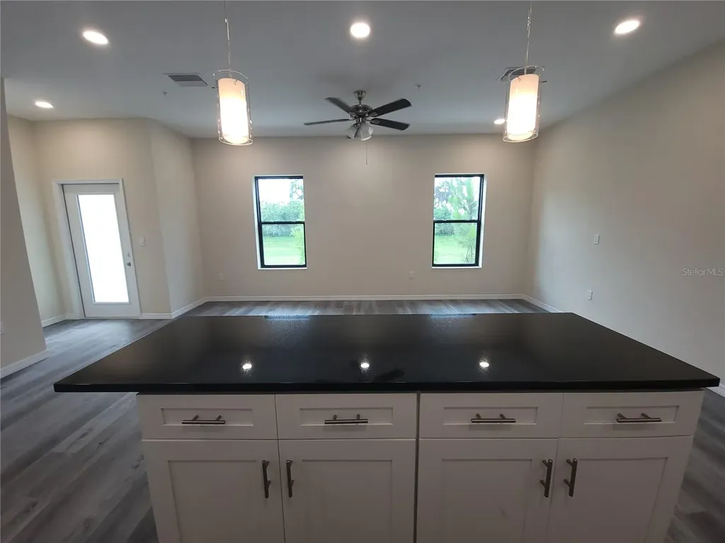 4351 Cambio Gardens Court Tampa FL 33610
