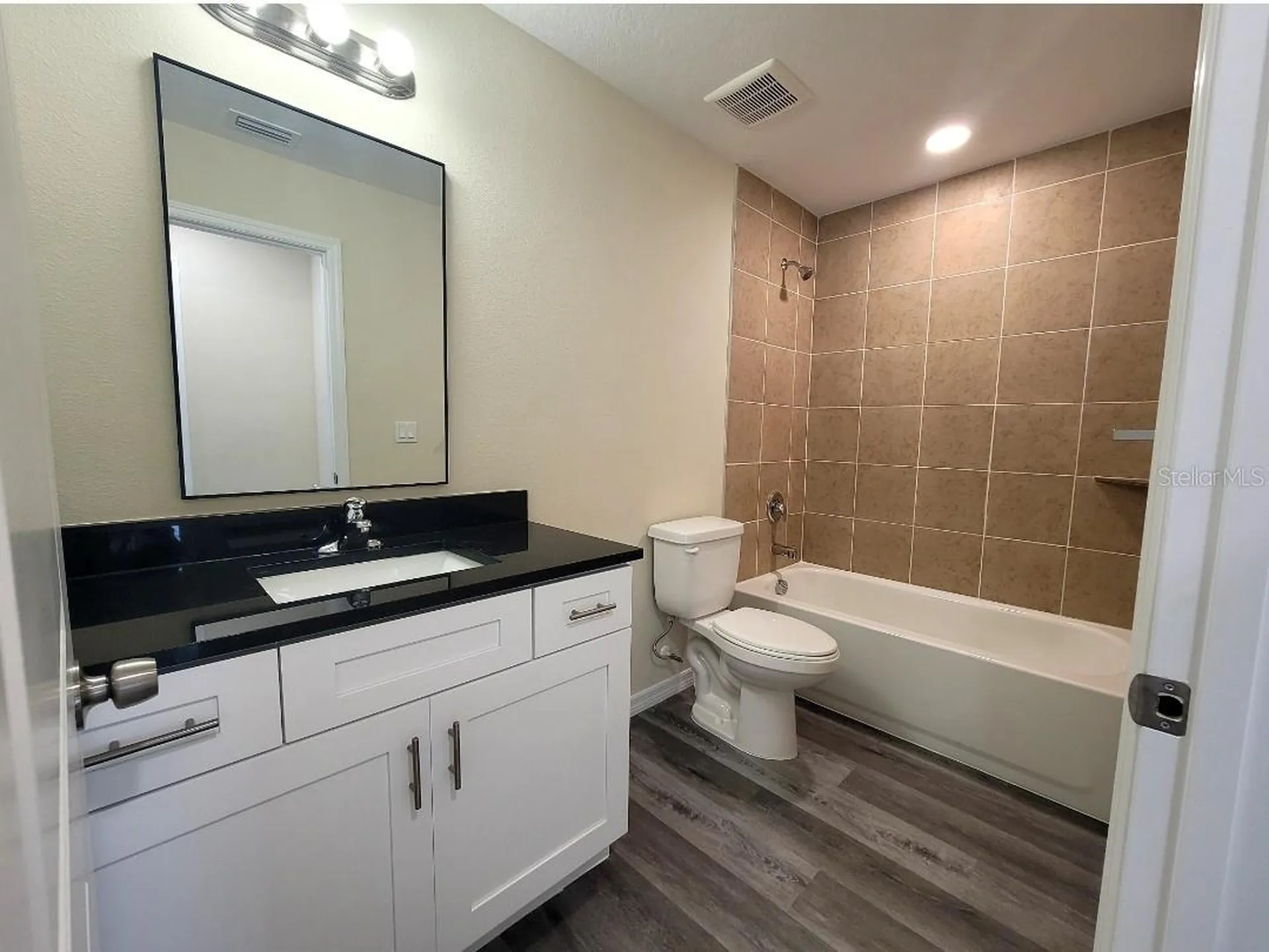 4351 Cambio Gardens Court Tampa FL 33610