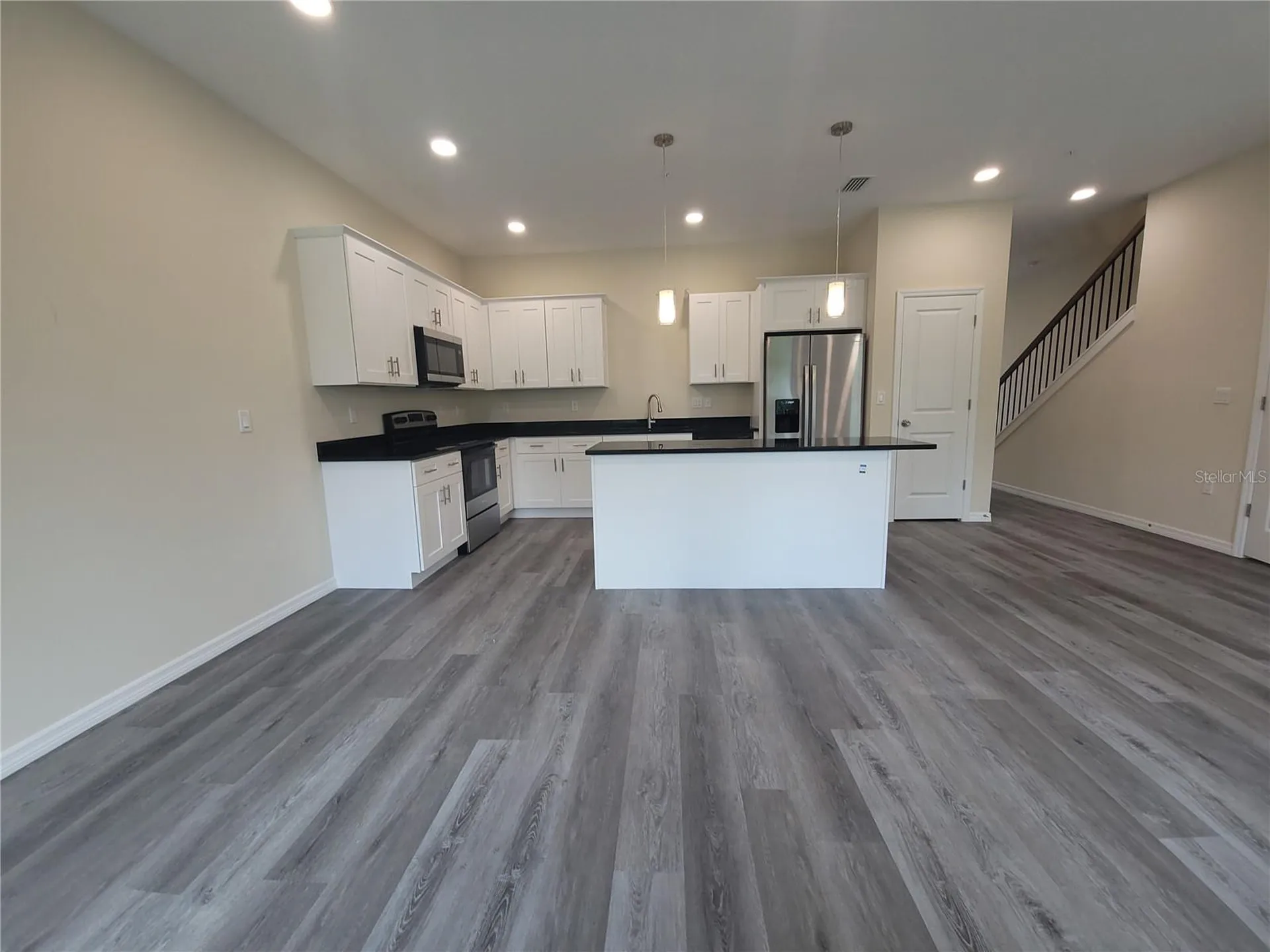 4351 Cambio Gardens Court Tampa FL 33610