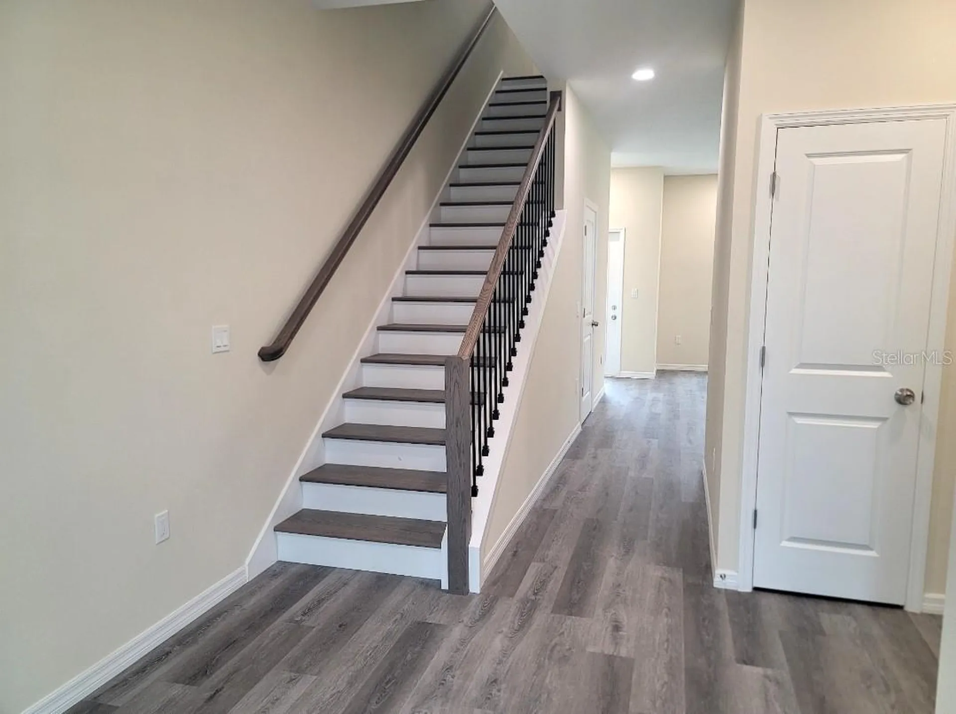 4351 Cambio Gardens Court Tampa FL 33610