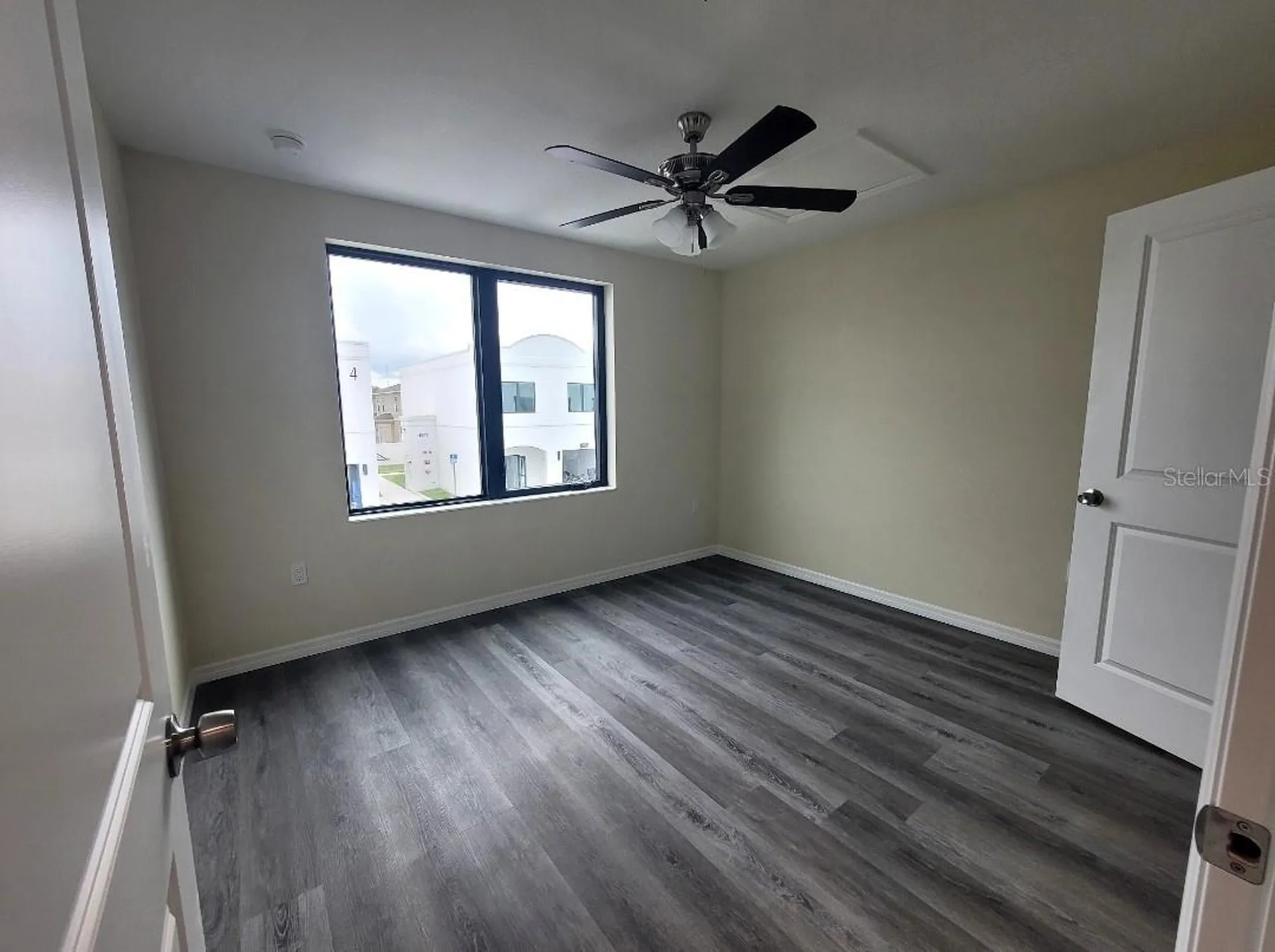4351 Cambio Gardens Court Tampa FL 33610