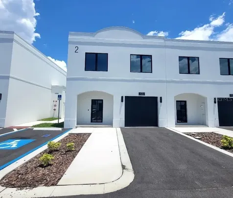 4351 Cambio Gardens Court Tampa FL 33610