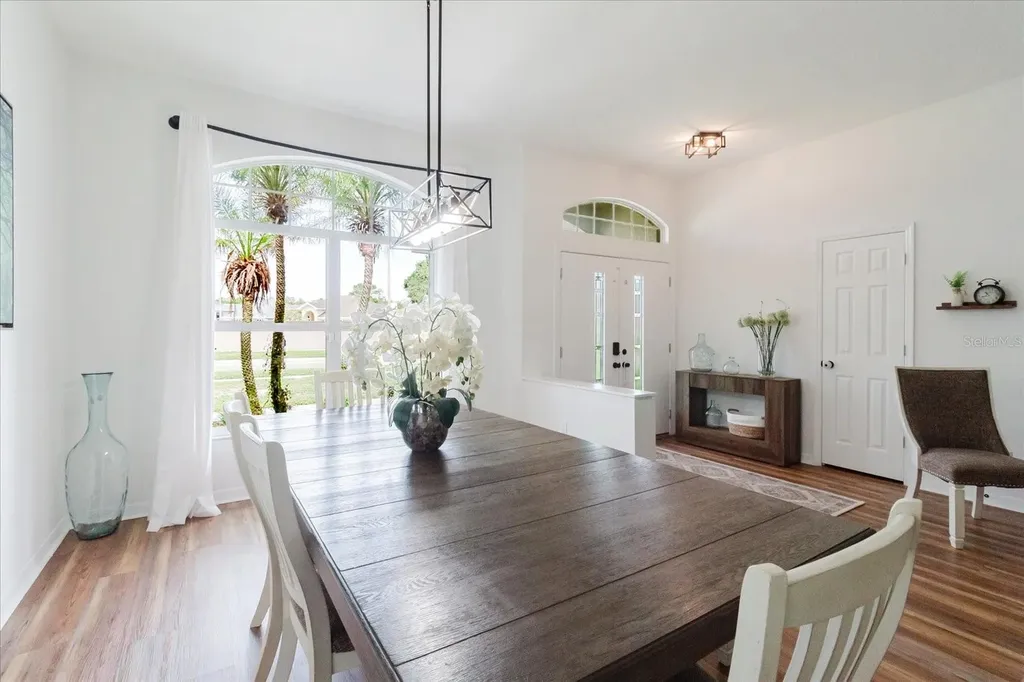 9601 Regents Park Drive Tampa FL 33647