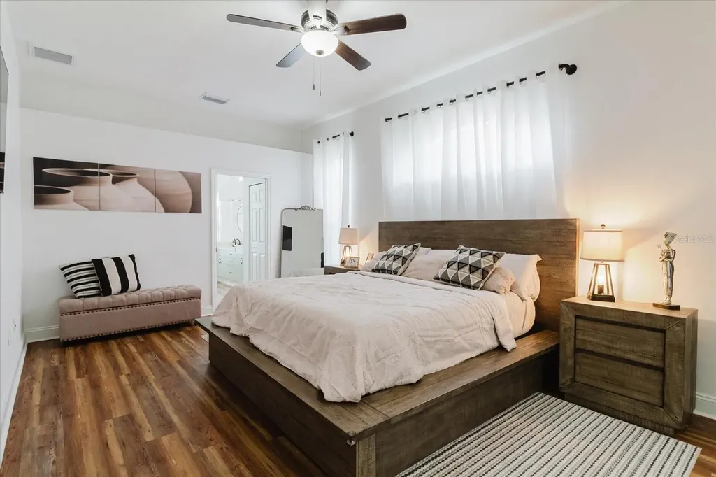 9601 Regents Park Drive Tampa FL 33647
