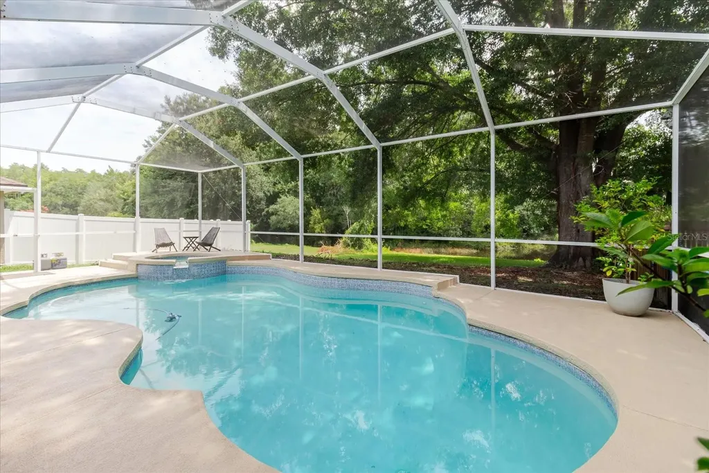 9601 Regents Park Drive Tampa FL 33647