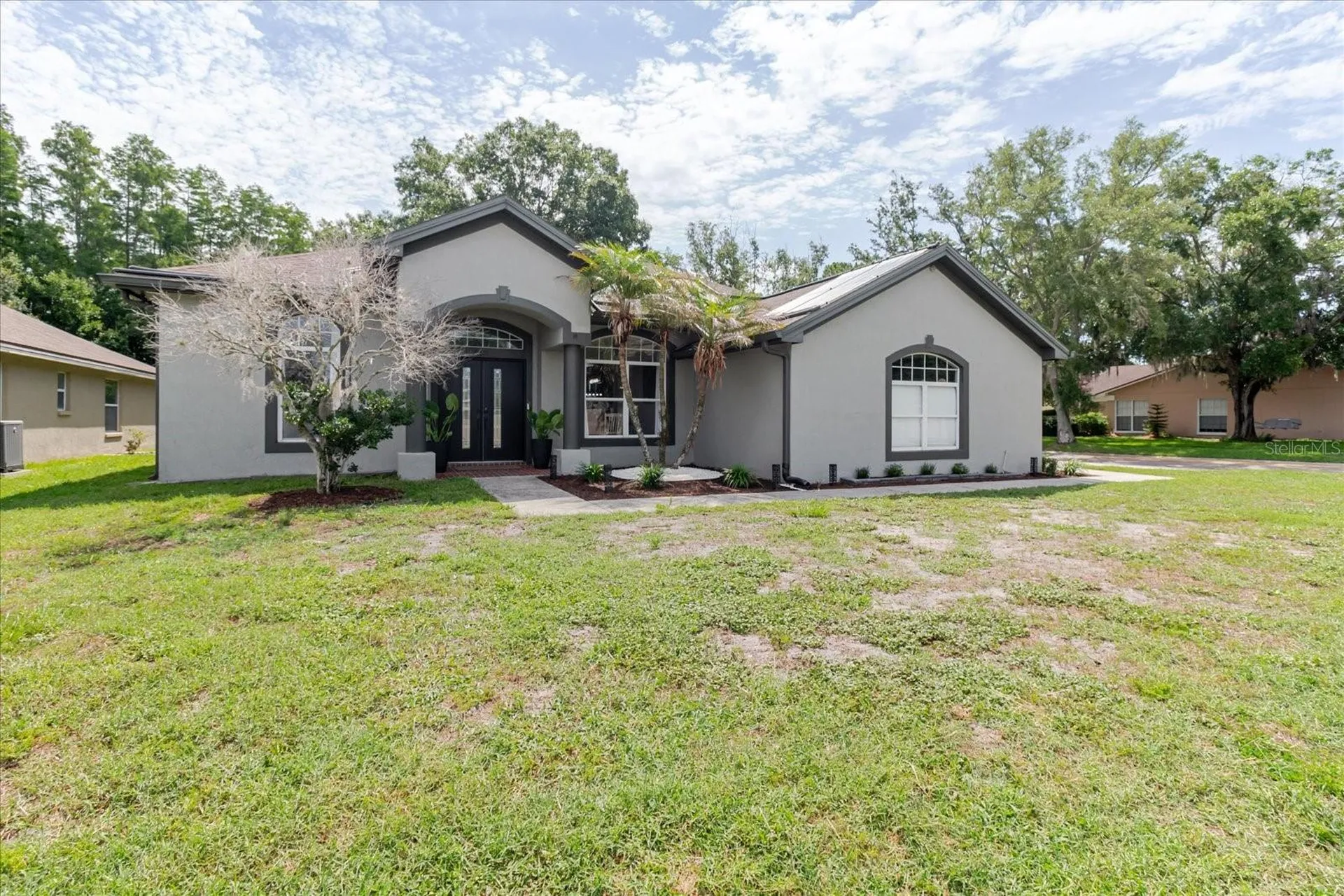 9601 Regents Park Drive Tampa FL 33647