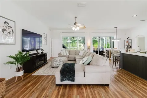9601 Regents Park Drive Tampa FL 33647