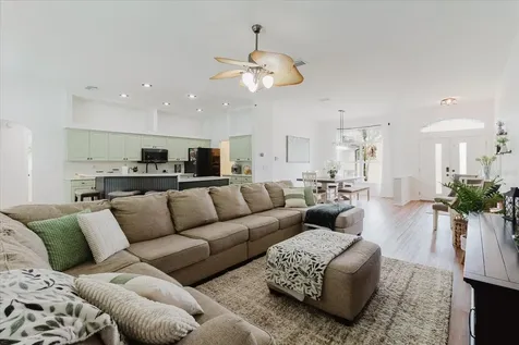 9601 Regents Park Drive Tampa FL 33647
