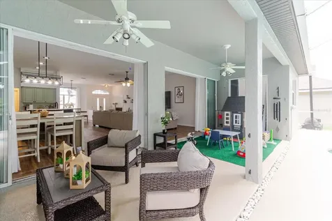 9601 Regents Park Drive Tampa FL 33647