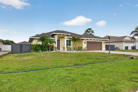 1922 SE Camilo Street Port St Lucie FL 34952