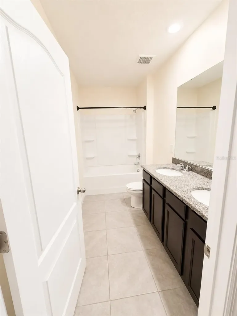 2450 Taloncrest Court Eagle Lake FL 33839