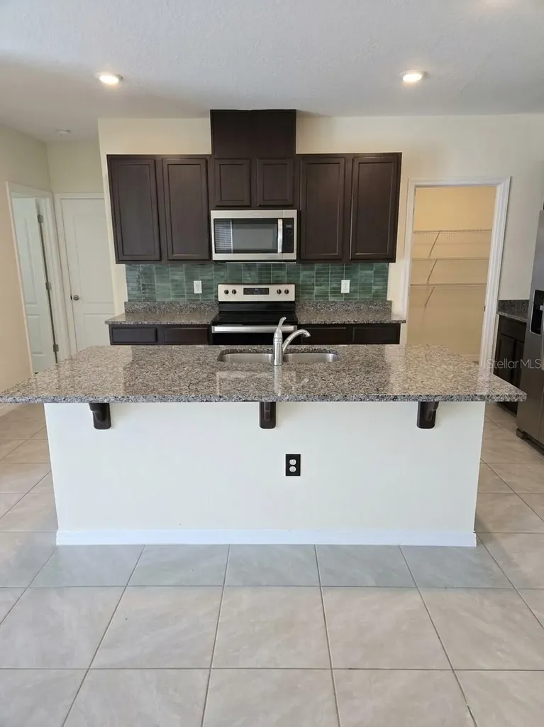 2450 Taloncrest Court Eagle Lake FL 33839