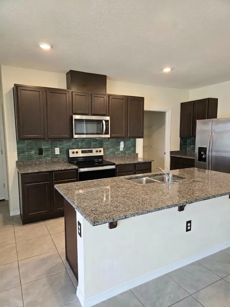 2450 Taloncrest Court Eagle Lake FL 33839