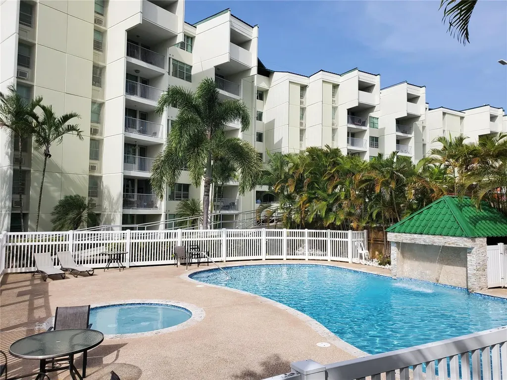 17 Regina Medina Guaynabo PR 00969