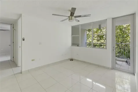 17 Regina Medina Guaynabo PR 00969