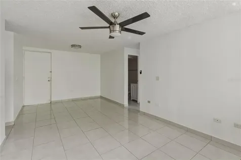 17 Regina Medina Guaynabo PR 00969