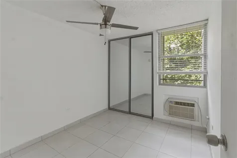 17 Regina Medina Guaynabo PR 00969