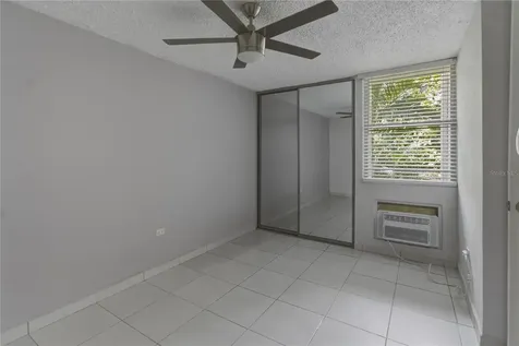 17 Regina Medina Guaynabo PR 00969