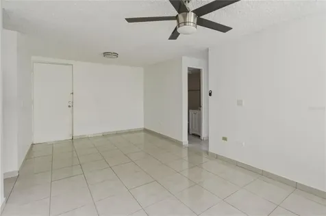 17 Regina Medina Guaynabo PR 00969