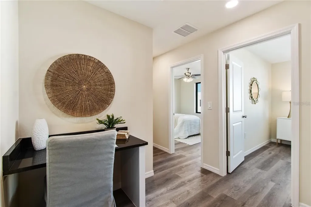 4367 Cambio Gardens Court Tampa FL 33610