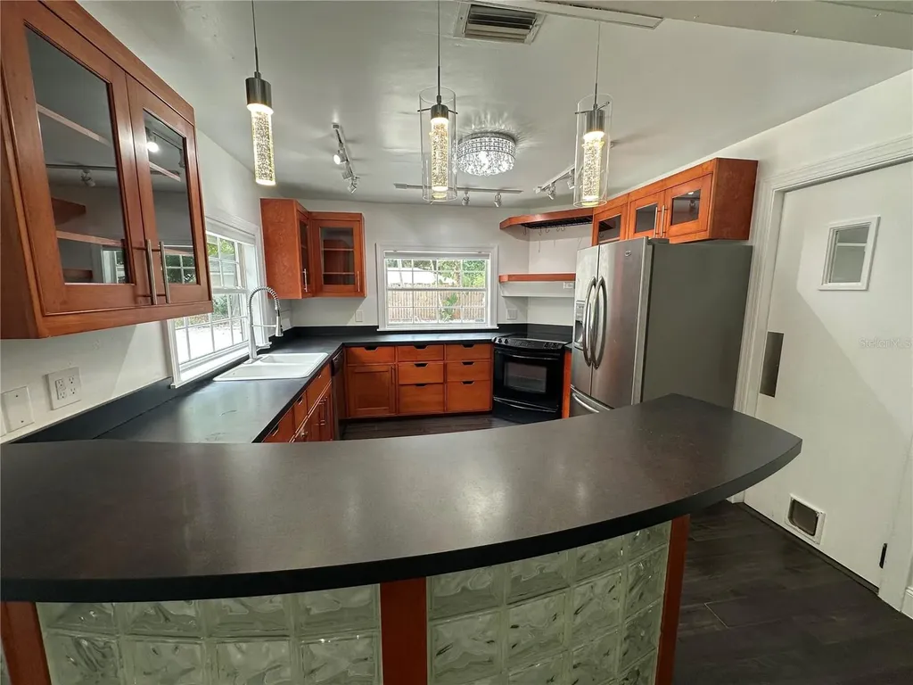 2559 E Paulstan Court Sarasota FL 34237
