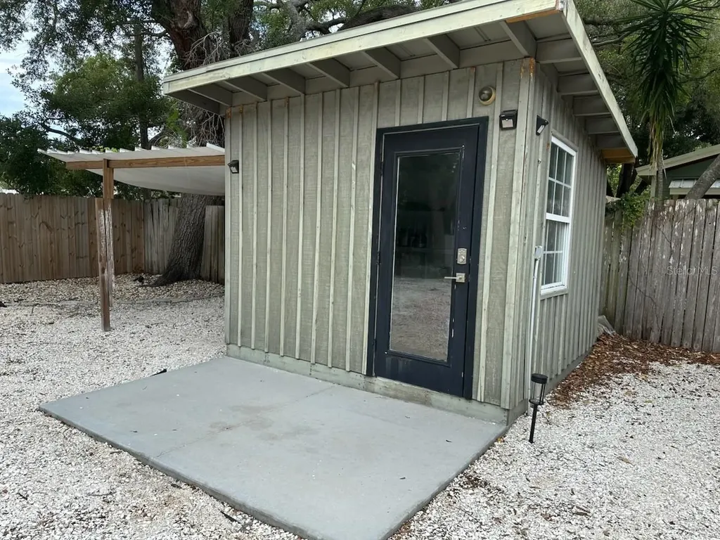 2559 E Paulstan Court Sarasota FL 34237