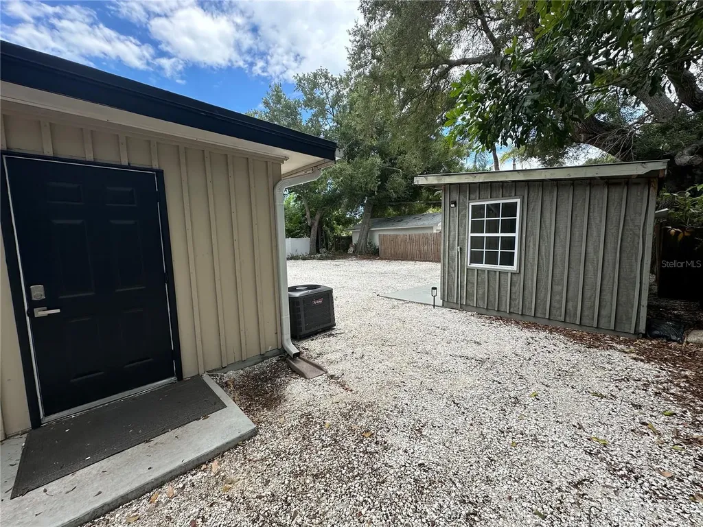 2559 E Paulstan Court Sarasota FL 34237