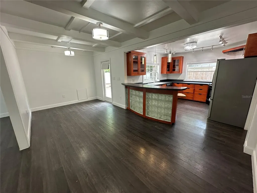 2559 E Paulstan Court Sarasota FL 34237